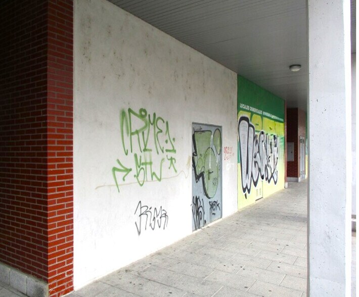 Local en GASTEIZ en venta - Foto del edificio - Imagen 3 de 20