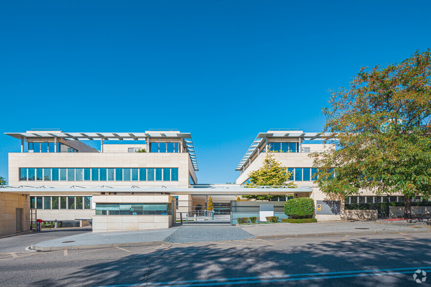 Calle José Echegaray, 18, Las Rozas de Madrid, Madrid en alquiler - Foto del edificio - Imagen 3 de 4