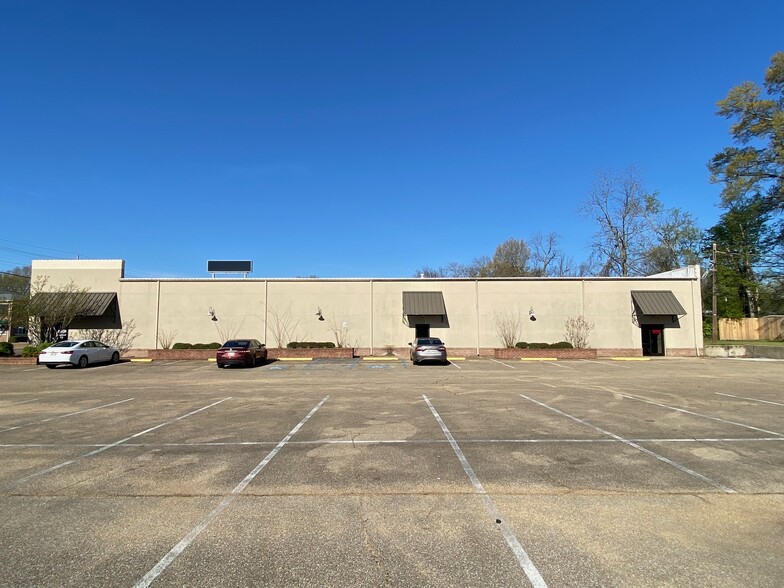 600 W Main St, Tupelo, MS en alquiler - Foto del edificio - Imagen 1 de 15