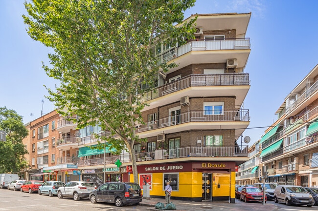 Más detalles de Av. de San Diego, 136, Madrid - Edificio residencial​ en venta