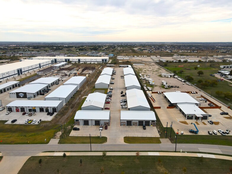 13045 Harmon Rd, Fort Worth, TX en alquiler - Foto del edificio - Imagen 3 de 4