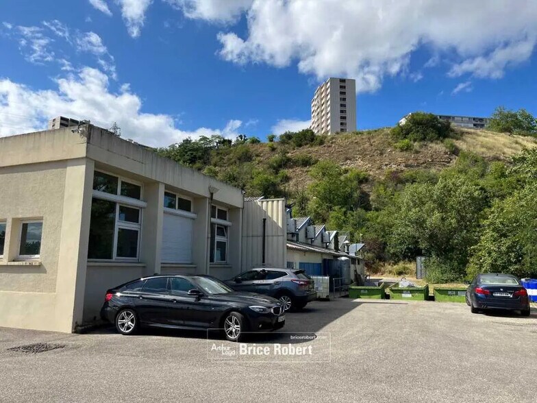 Flex en Rillieux-la-Pape en venta - Foto del edificio - Imagen 2 de 4