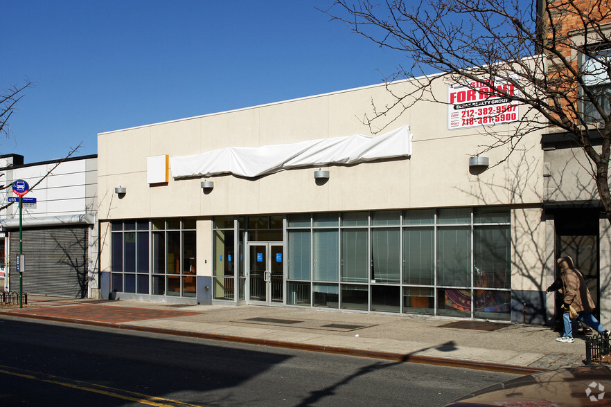 5819 Myrtle Ave, Ridgewood, NY en alquiler - Foto del edificio - Imagen 2 de 2