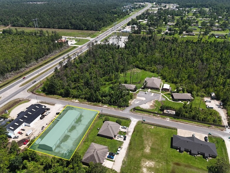 130 Victoria Dr, Moss Bluff, LA en alquiler - Foto del edificio - Imagen 2 de 3