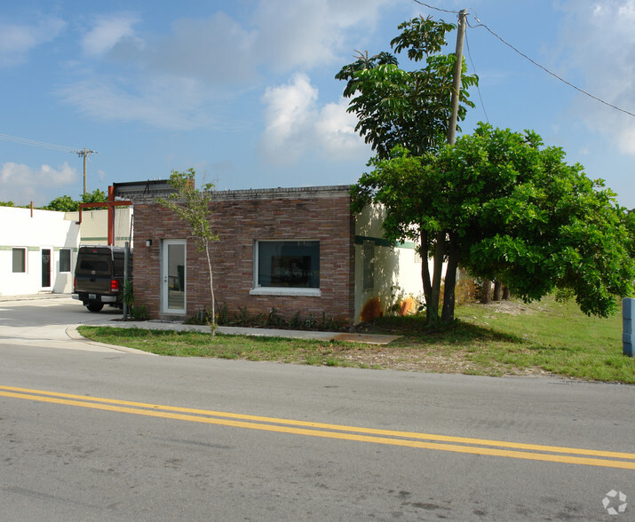 1215 NE 17th Ct, Fort Lauderdale, FL en alquiler - Foto del edificio - Imagen 3 de 10