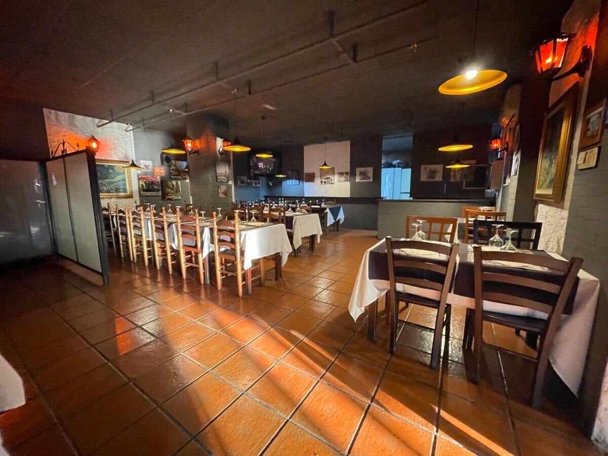Igualada, BAR 08700 - Unidad - - - Foto del interior - Image 2 of 31