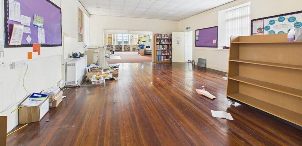 Former Clatt Primary School, Huntly en venta - Foto del edificio - Imagen 3 de 3