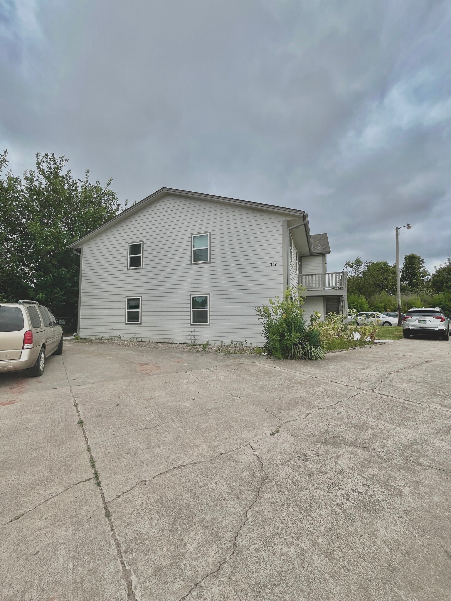 Falcon Ct and Wren St Fourplex cartera de 2 inmuebles en venta en LoopNet.es Foto del edificio- Imagen 1 de 42