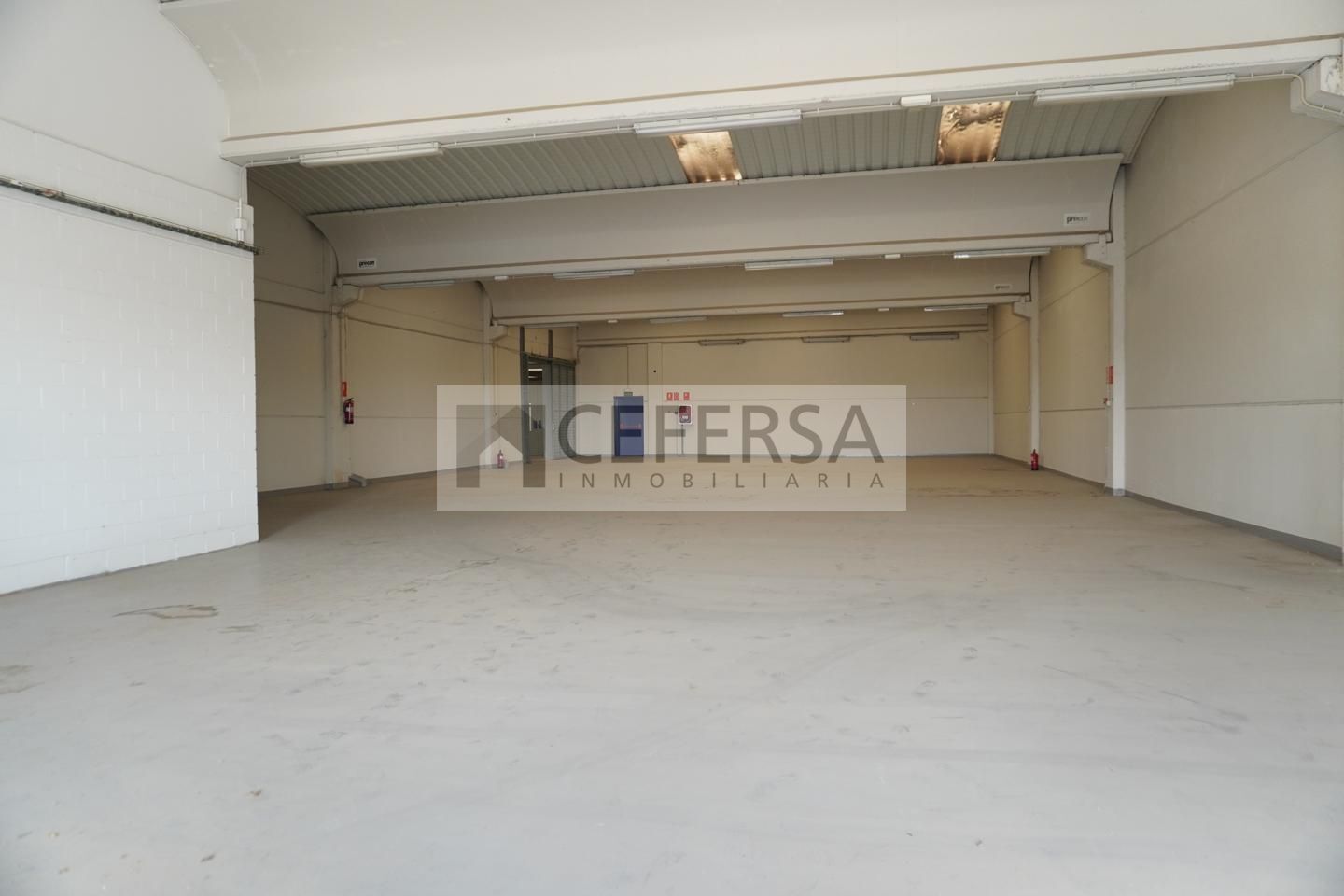 Nave en Sant Boi de Llobregat, Barcelona en alquiler Foto del interior- Imagen 1 de 23