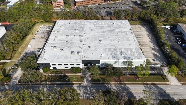 Más detalles de 8040 Bayberry Rd, Jacksonville, FL - Nave en alquiler