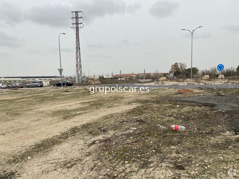 Calle Explanada, 1, Yeles, Toledo en venta - Foto del edificio - Imagen 2 de 9