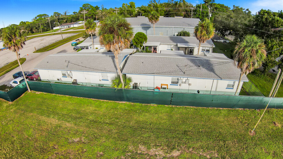 40 Willis Rd, North Fort Myers, FL en venta - Foto del edificio - Imagen 3 de 16