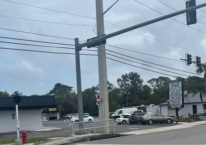 7200-7240 S US Highway 1, Port Saint Lucie, FL en alquiler - Foto del edificio - Imagen 3 de 6