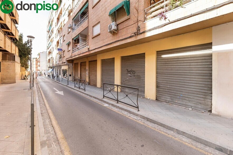 Calle Polo y Caña, 13, Granada, Granada en venta - Foto del edificio - Imagen 2 de 16