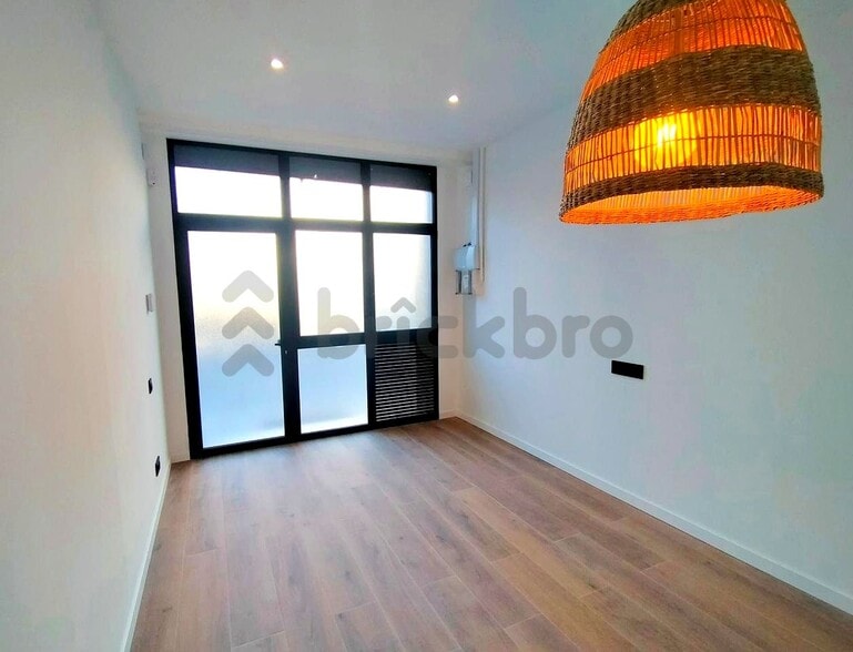 Edificio residencial en Barcelona, Barcelona en venta - Foto del interior - Imagen 1 de 4