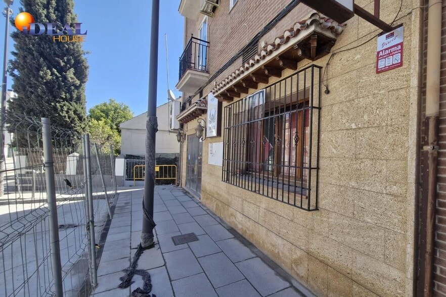 Poniente, 37, Armilla, Granada en alquiler - Foto del edificio - Imagen 2 de 18