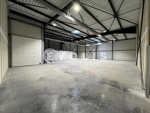 Oficina en Janneyrias en alquiler Foto del edificio- Imagen 1 de 11