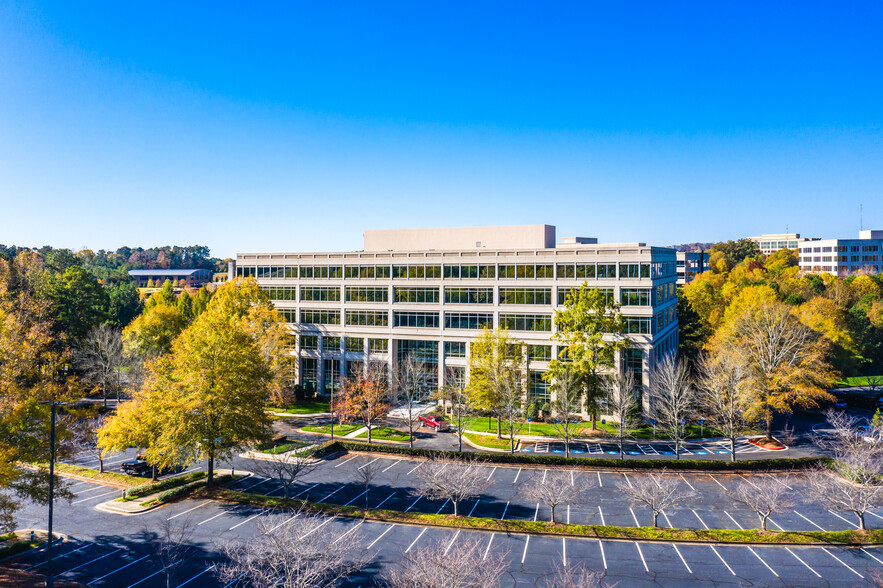 2550 Northwinds Pkwy, Alpharetta, GA en alquiler - Foto del edificio - Imagen 3 de 7