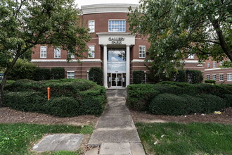 4030 Wake Forest Rd, Raleigh, NC en alquiler Foto del edificio- Imagen 1 de 38