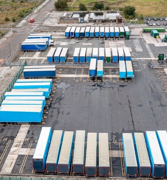 Manchester Rd, Manchester en alquiler - Foto del edificio - Imagen 3 de 11