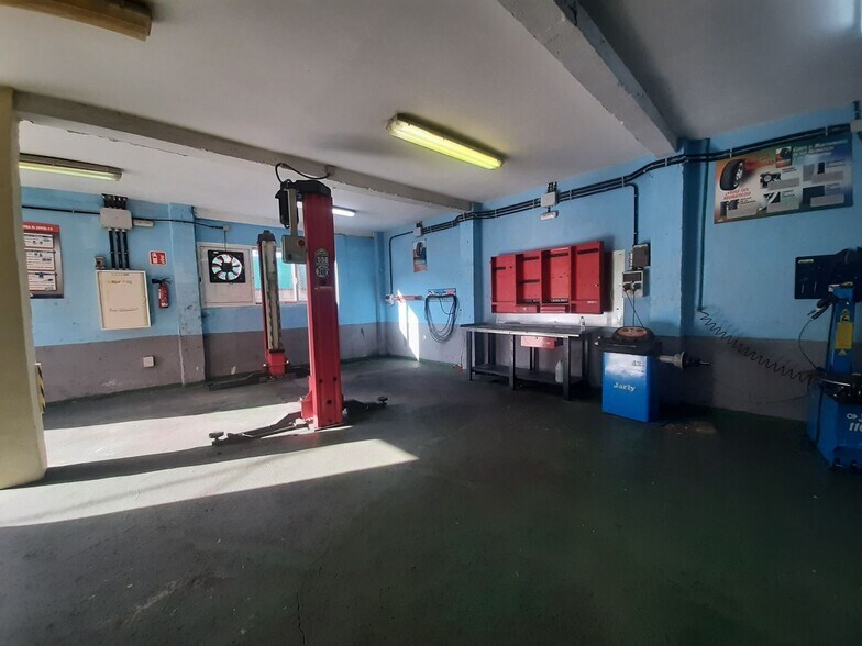 Local en Vigo, Pontevedra en venta - Foto del edificio - Imagen 2 de 44
