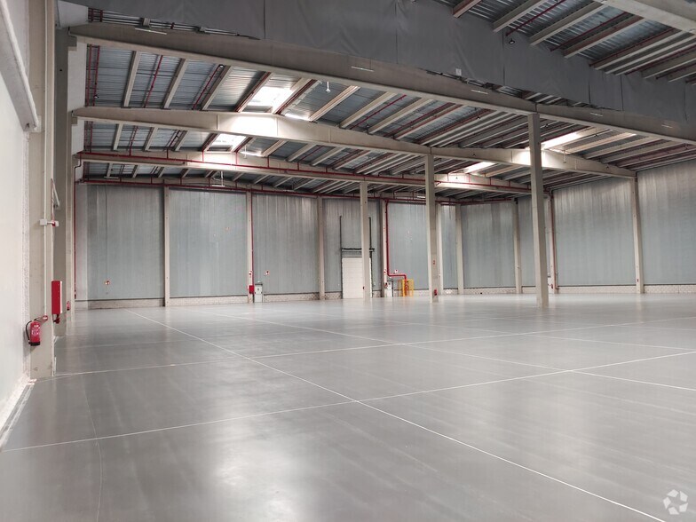 Nave en Cabanillas del Campo, Guadalajara en alquiler - Foto del edificio - Imagen 2 de 9