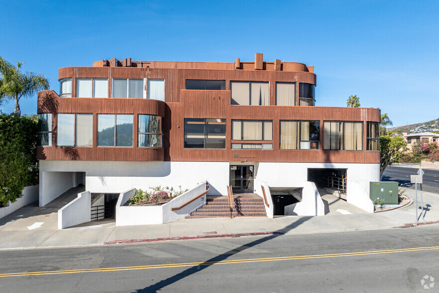 105 Crescent Bay Dr, Laguna Beach, CA en alquiler - Foto del edificio - Imagen 2 de 16