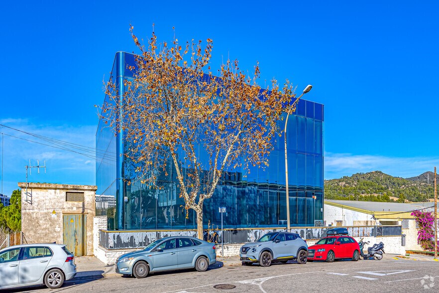 Carrer Joan de la Cierva, 19, Sant Just Desvern, Barcelona en venta - Foto del edificio - Imagen 2 de 22