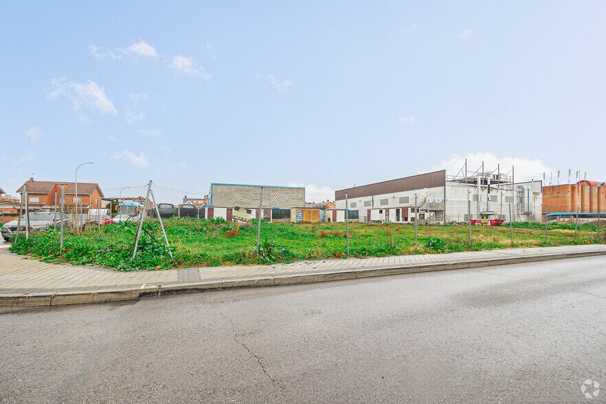 Calle de Abril, s/n, Madrid, Madrid en venta - Foto principal - Imagen 1 de 2