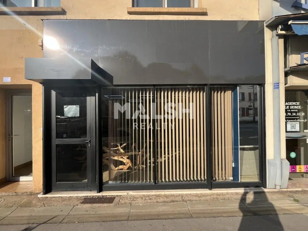 Local en Tassin-la-Demi-Lune en alquiler Foto del edificio- Imagen 1 de 12