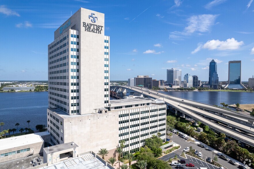 841 Prudential Dr, Jacksonville, FL en alquiler - Foto del edificio - Imagen 1 de 2