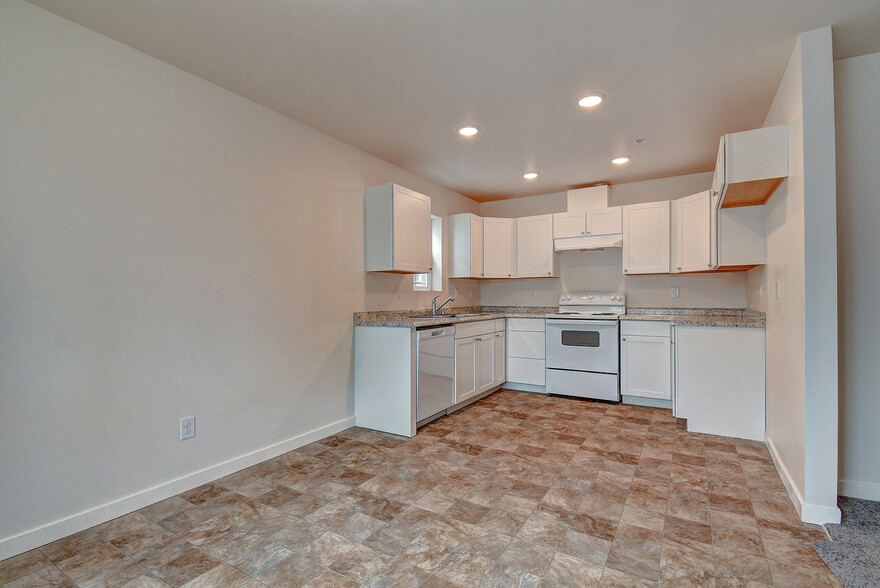 259 20th ave, Longview, WA en venta - Foto del interior - Imagen 3 de 96