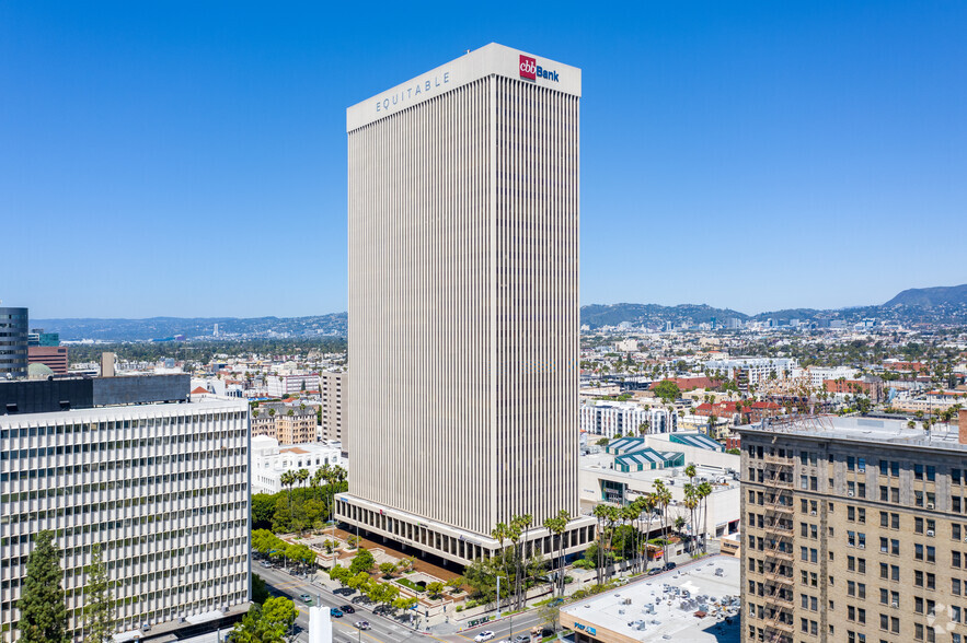 3435 Wilshire Blvd, Los Angeles, CA en alquiler - Foto del edificio - Imagen 2 de 10