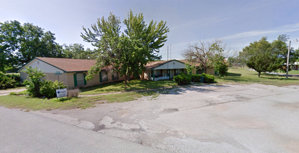 600 E California Ave, Walters, OK en venta - Foto del edificio - Imagen 2 de 40