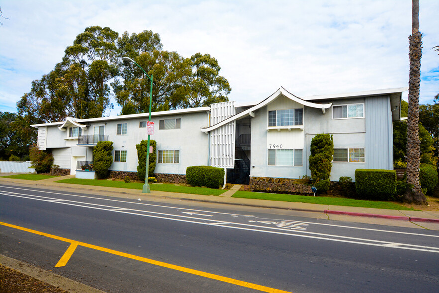 7940 Bancroft Ave, Oakland, CA en venta - Foto del edificio - Imagen 2 de 2