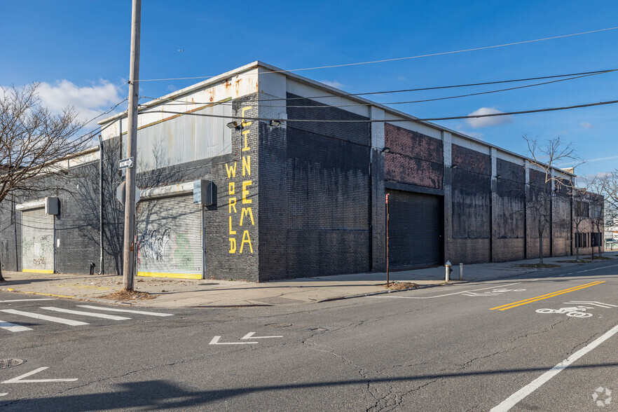 220 Dupont St, Brooklyn, NY en alquiler - Foto del edificio - Imagen 1 de 7