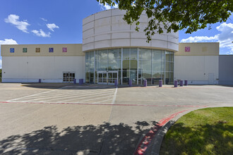 1105 W Pipeline Rd, Hurst, TX en alquiler Foto del edificio- Imagen 2 de 3