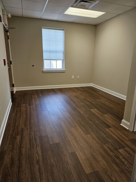 1221 N Church St, Moorestown, NJ en alquiler - Foto del interior - Imagen 3 de 24