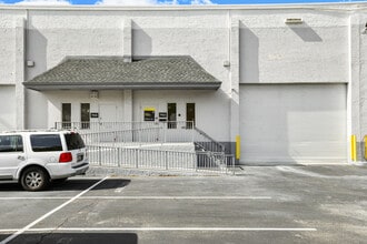 7950-7966 NW 14th St, Miami, FL en alquiler Foto del edificio- Imagen 2 de 20