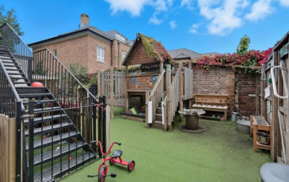 34 Half Acre, Brentford en venta - Foto del edificio - Imagen 3 de 4