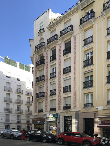 Calle Fuente del Berro, 35, Madrid, Madrid en venta - Foto del edificio - Imagen 3 de 4