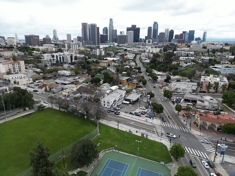 410 Glendale Blvd, Los Angeles, CA en venta - Foto del edificio - Imagen 3 de 6