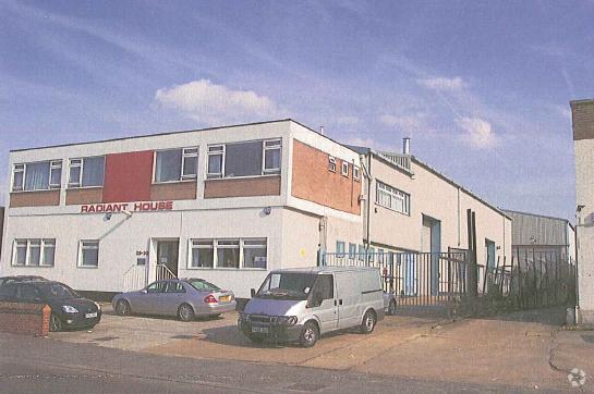 28-30 Fowler Rd, Ilford en alquiler - Foto del edificio - Imagen 3 de 13