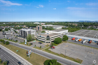 666 Boul Saint-Martin O, Laval, QC - VISTA AÉREA  vista de mapa