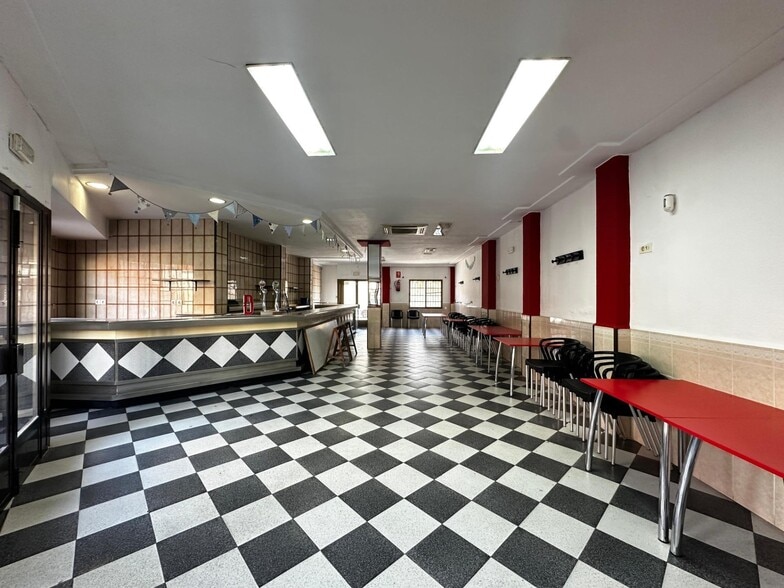 Local en Carlet en venta - Foto del edificio - Imagen 3 de 24