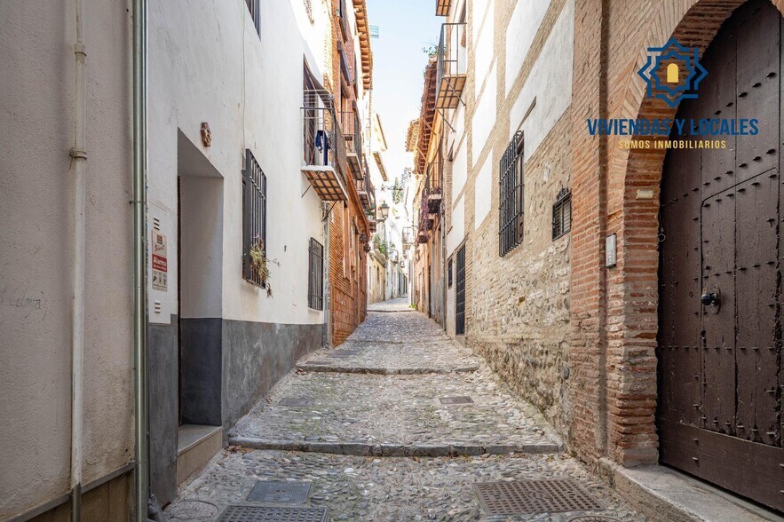 Calle Gumiel de San Pedro, 4, Granada, Granada en venta - Foto del edificio - Imagen 3 de 50