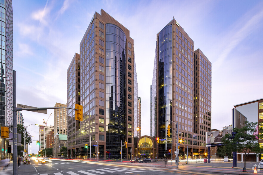 175 Bloor Street East, Toronto, ON en alquiler - Foto del edificio - Imagen 2 de 25