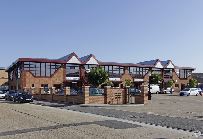 1-4 Ashton Rd, Romford en venta - Foto principal - Imagen 1 de 11