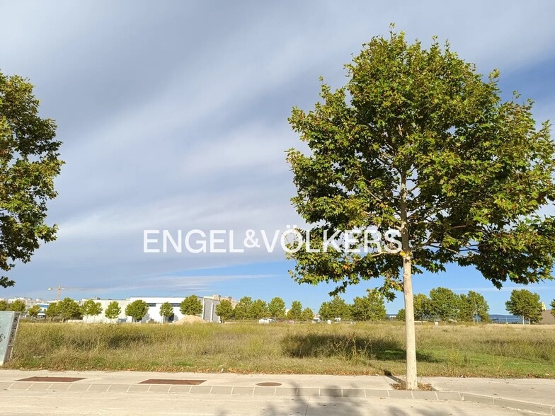 Terreno en Vilafranca del Penedès, Barcelona en venta - Foto del edificio - Imagen 3 de 3