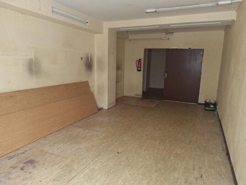 Local en A Coruña en venta - Foto del interior - Imagen 2 de 17